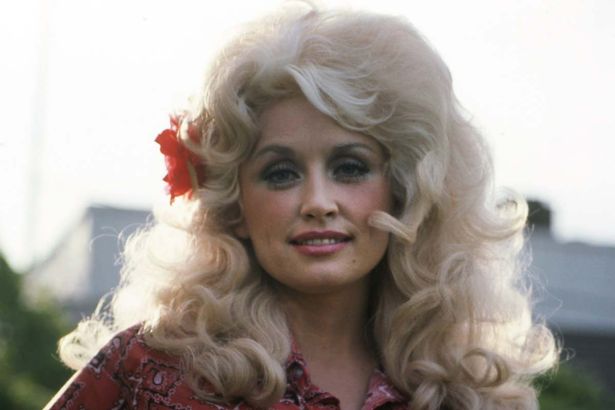 Dolly Parton’s Plastic Surgery