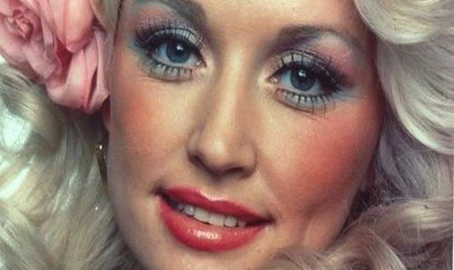 Dolly Parton’s Plastic Surgery